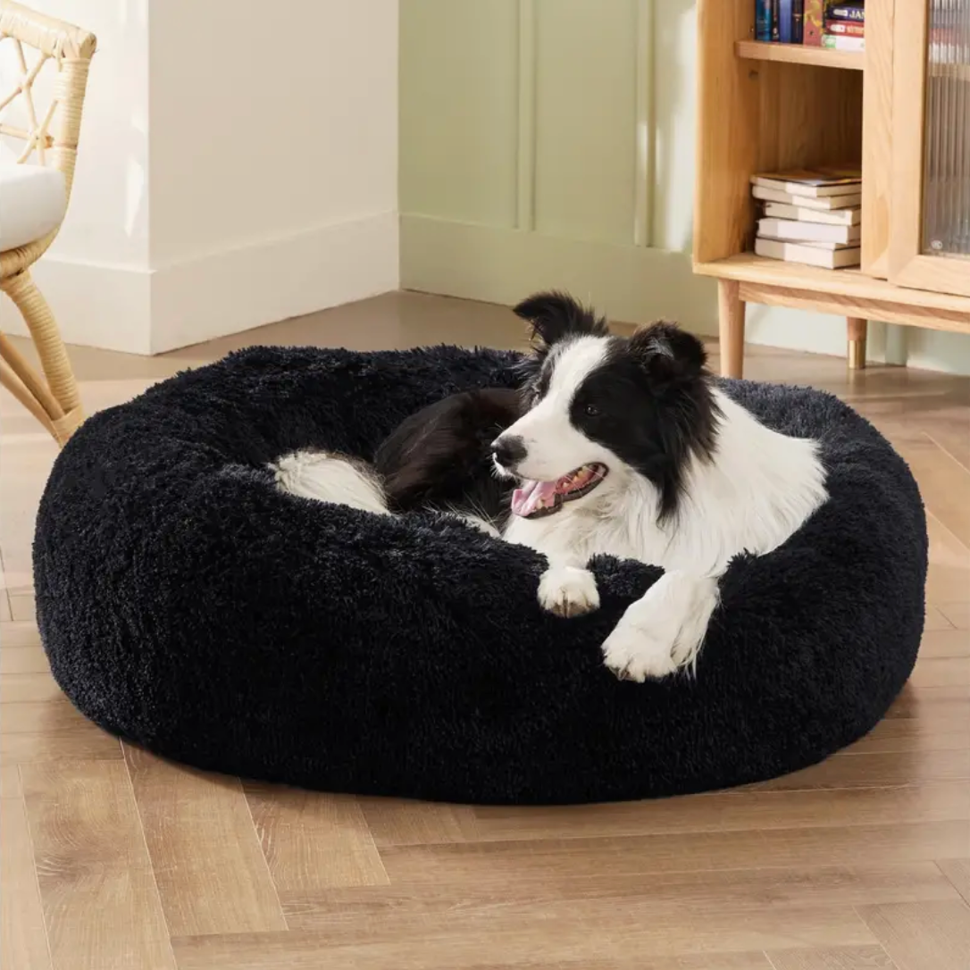 A 4XL-sized Dark Donut Bed by HappinessPaws™, offering a generous 100 cm diameter for giant breeds.