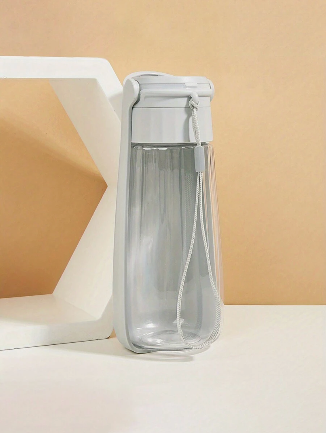 Foldable Water Bottle for Pets: Stay prepared for hydration needs during outdoor excursions